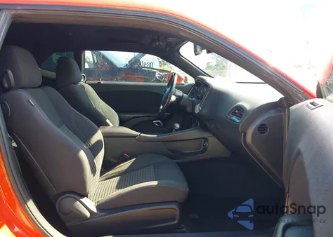 2019 Dodge Challenger Sxt z USA, uszkodzony, nr VIN 2C3CDZAG8KH531385